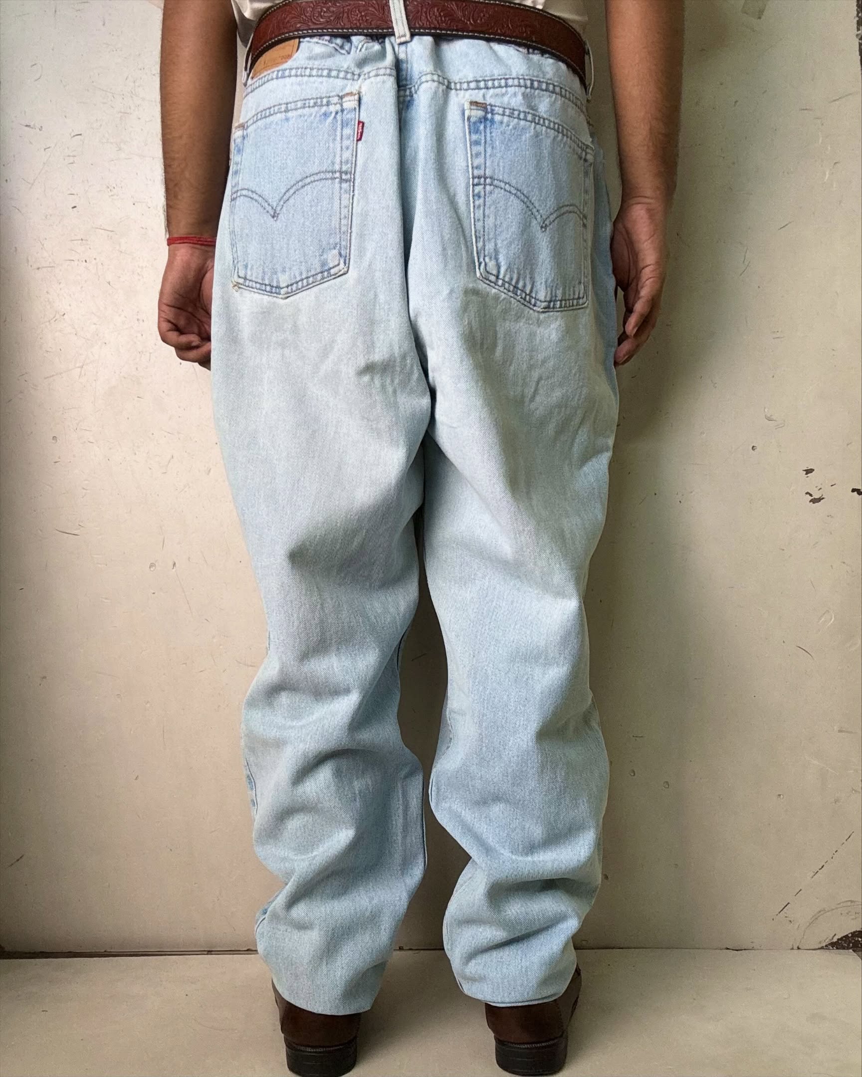 Levi’s 550 Carrot fit Light washed Jeans,W40/L44 - Image 4