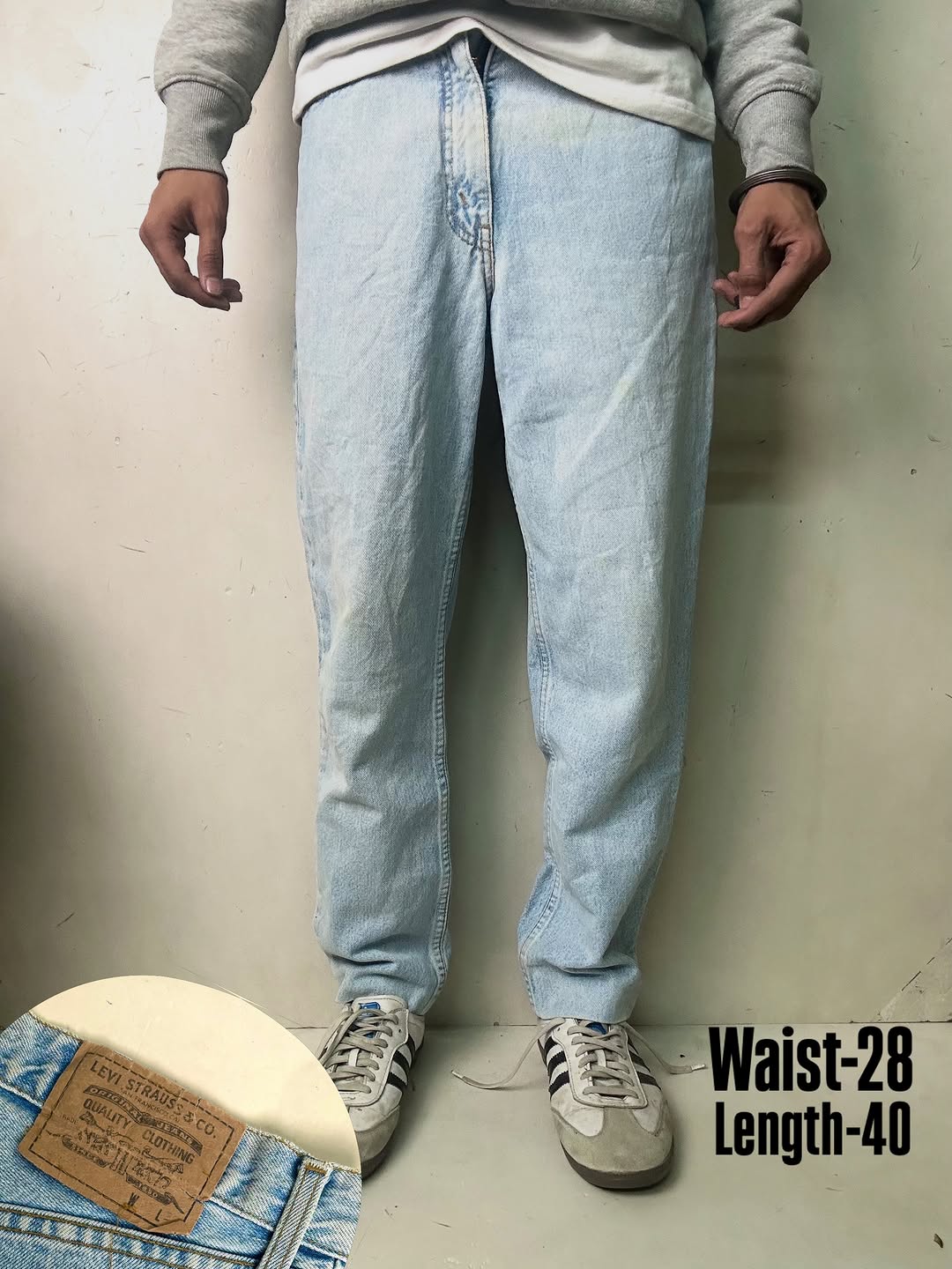 VTG LEVI’S RARE ORANGE TAB BLUE WASHED BOTTOMS,W28/L40