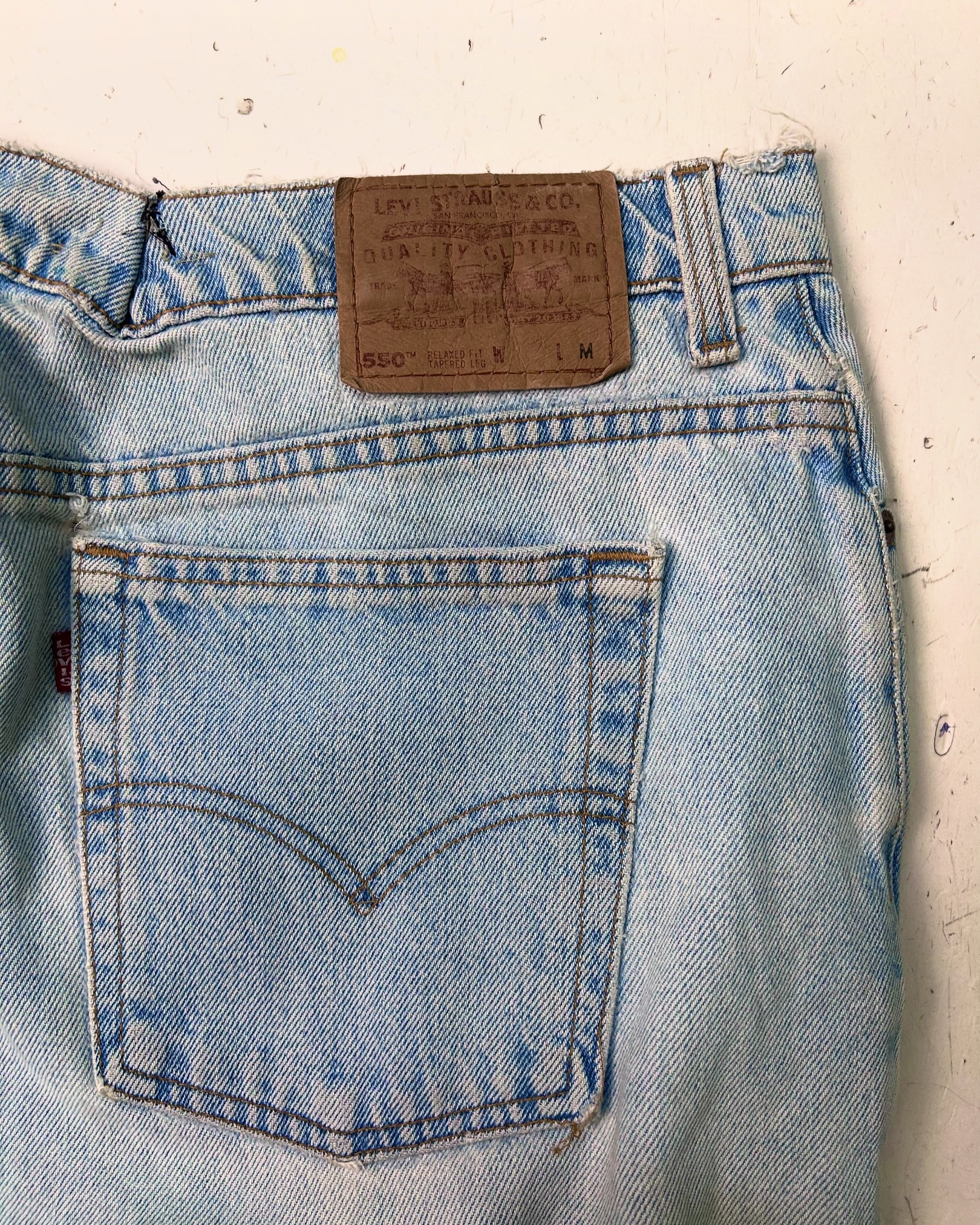 Levi’s 550 Carrot fit Light washed Jeans,W40/L44 - Image 2