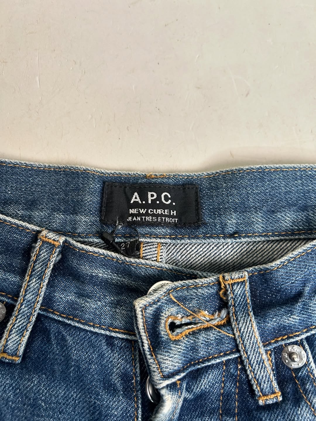 A.P.C New Cure H Jeans,W27/L41 - Image 2
