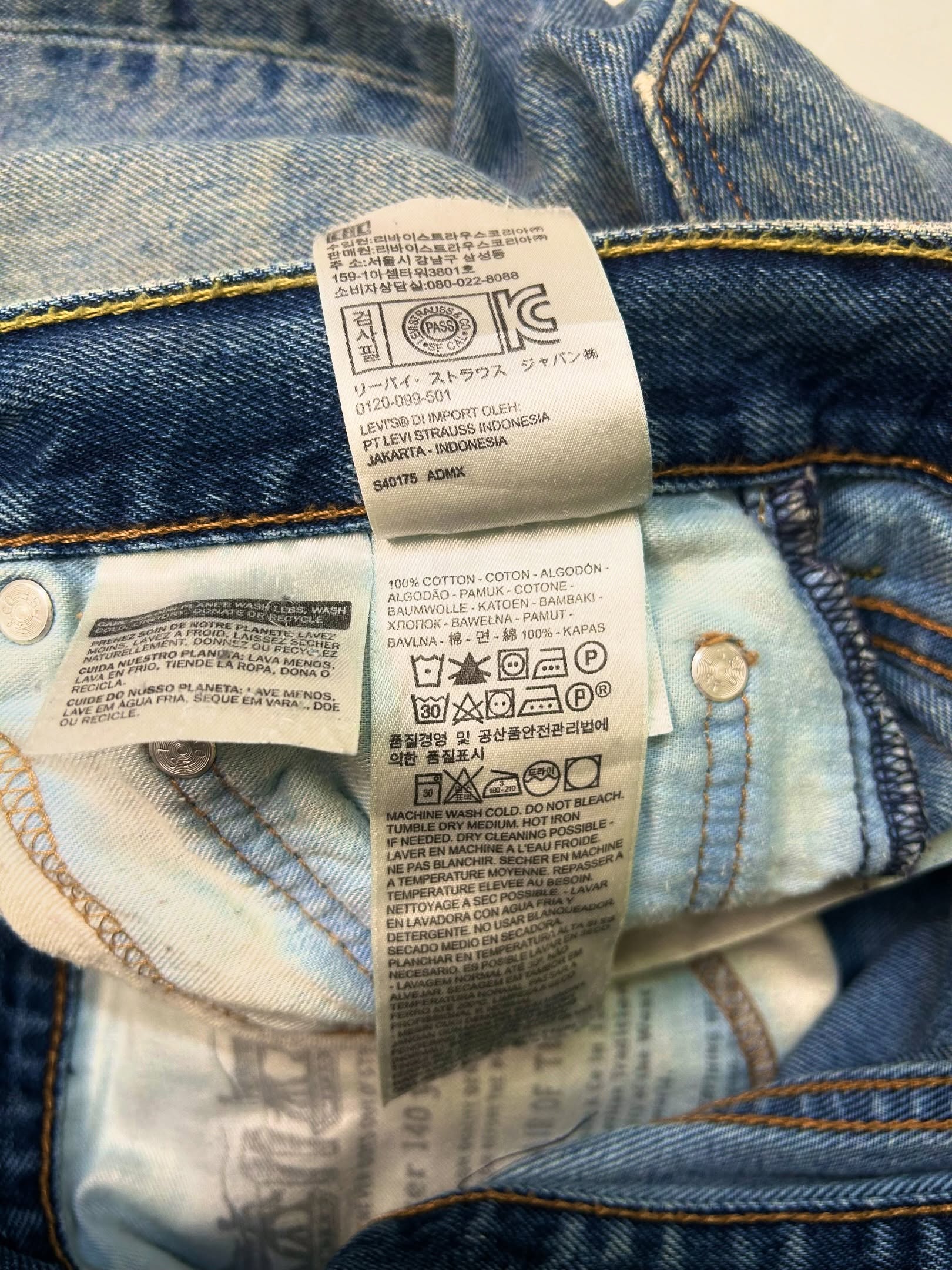 Levi’s 550 Vintage washed Baggy Jeans, W36/L43 - Image 3