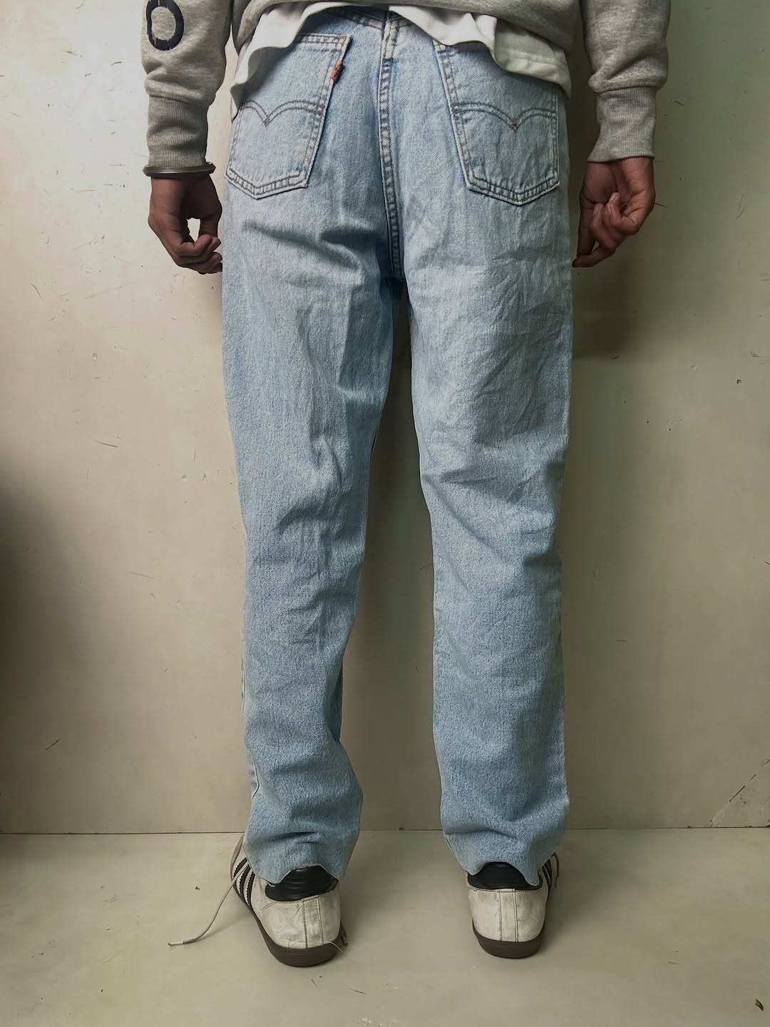 VTG LEVI’S RARE ORANGE TAB BLUE WASHED BOTTOMS,W28/L40 - Image 4