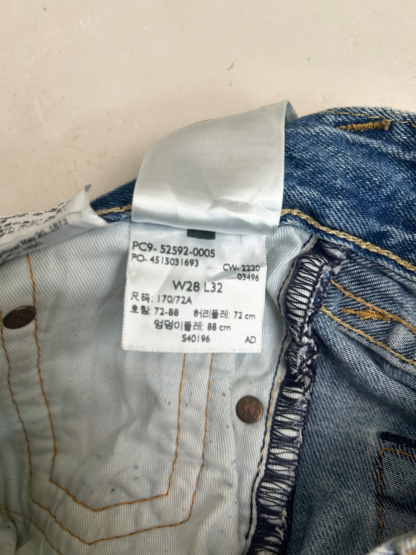 Levi’s Stay Loose Light Washed Baggy Jeans, W28/L42 - Image 5