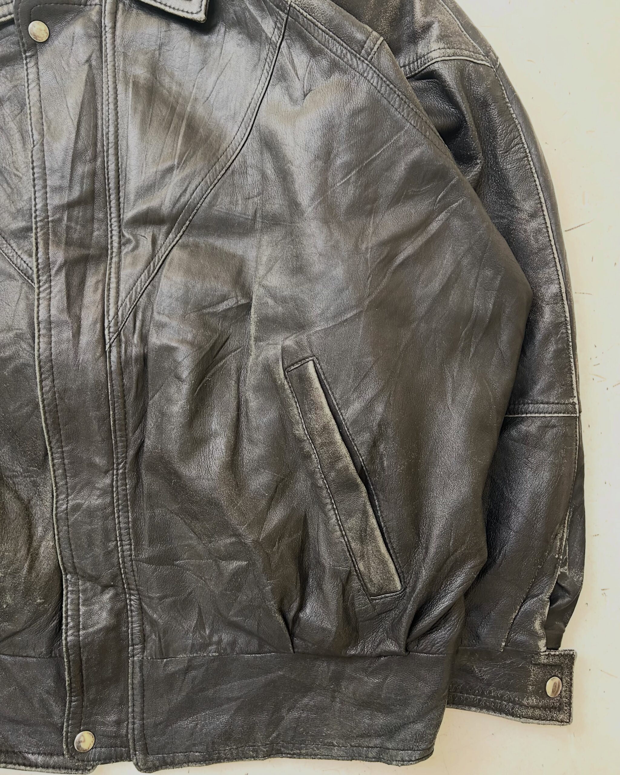 VTG 90s RARE BOMBER LEATHER JACKET, SIZE-XXL,C56/L28 - Image 4