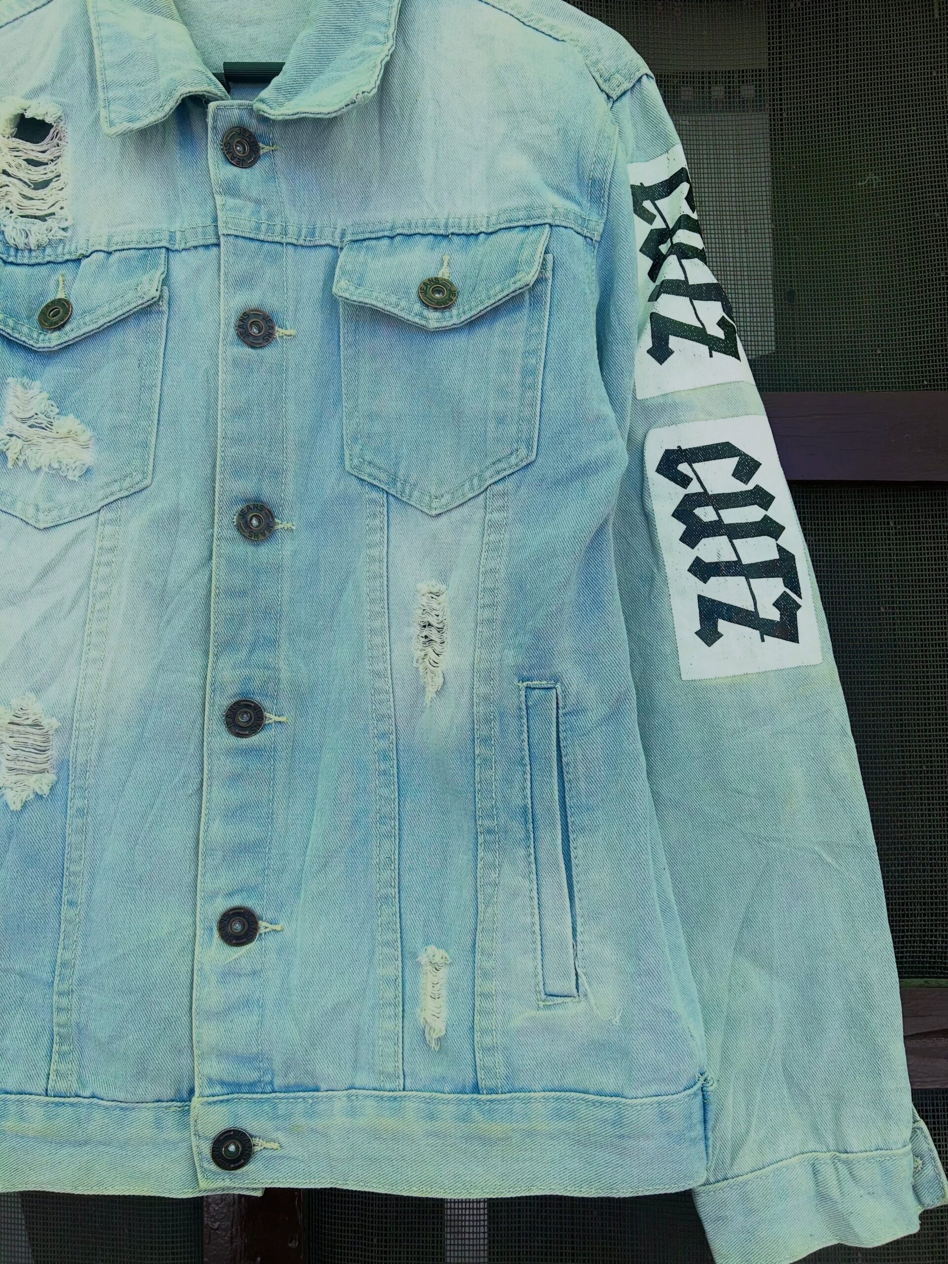 VTG DISTRESSED PATCHWORK DENIM JACKET, Size-S,C36/L25 - Image 3